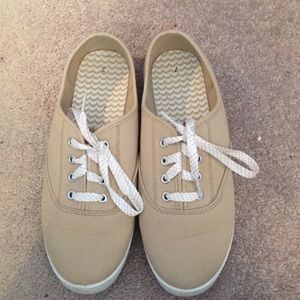 Tan Tennis Shoes